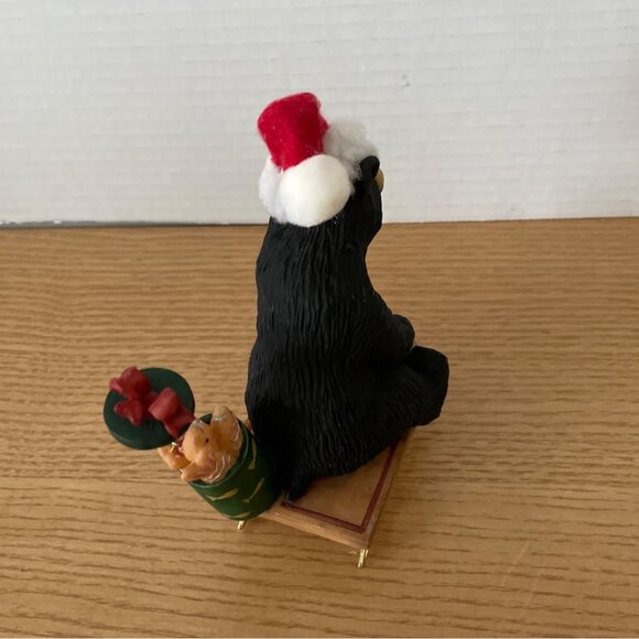 Vtg O’Well Bear Riding Sled w Barrel Fish Christmas Santa Hat Lodge Cabin Decor - Picture 4 of 10